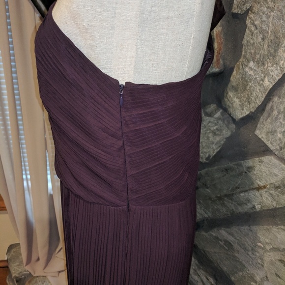 Woman evening wear - Picture 4 of 5